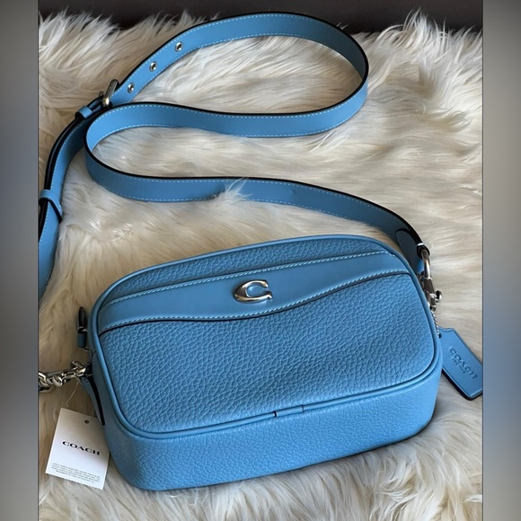 💰SOLD - CC386 - Coach Camera Bag - Picture 5 of 12